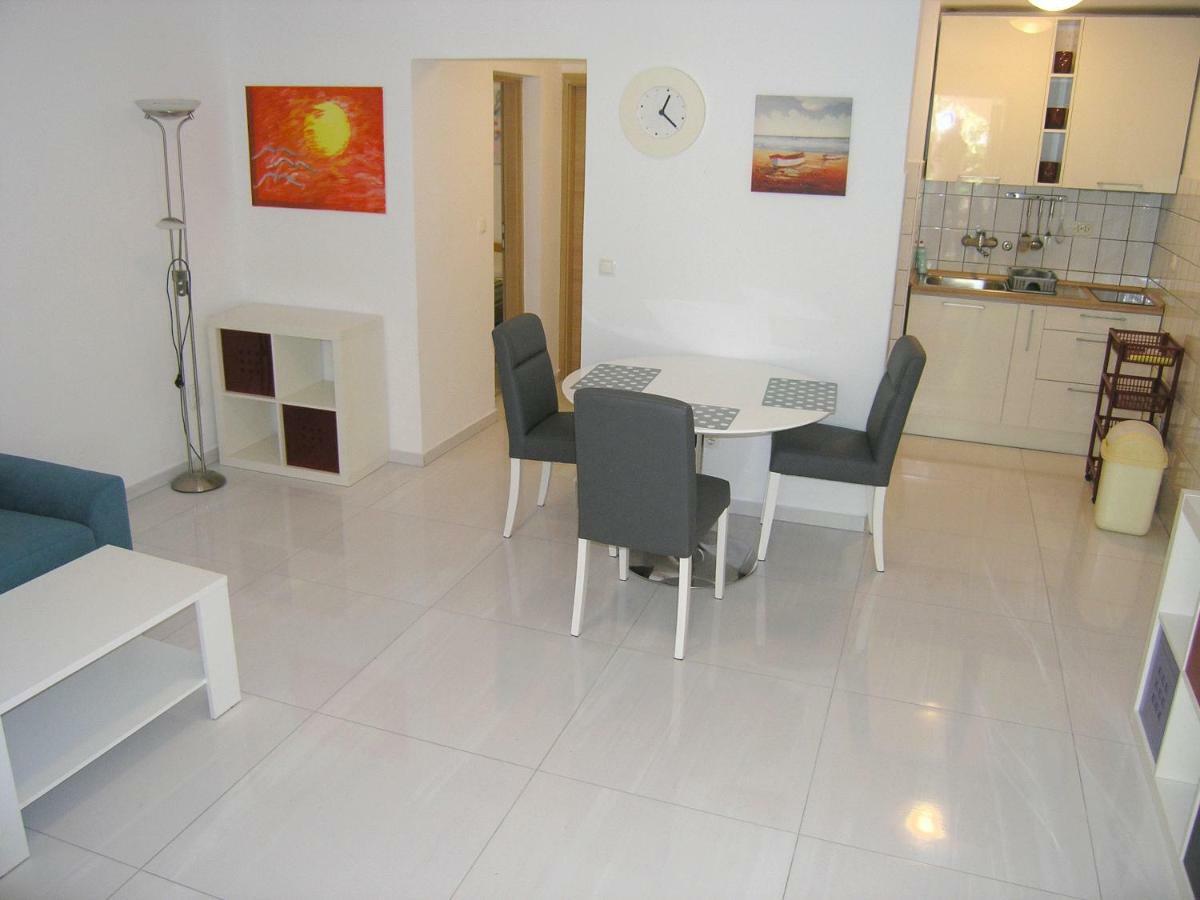 Apartments Sokolovic Krk Town Exterior foto