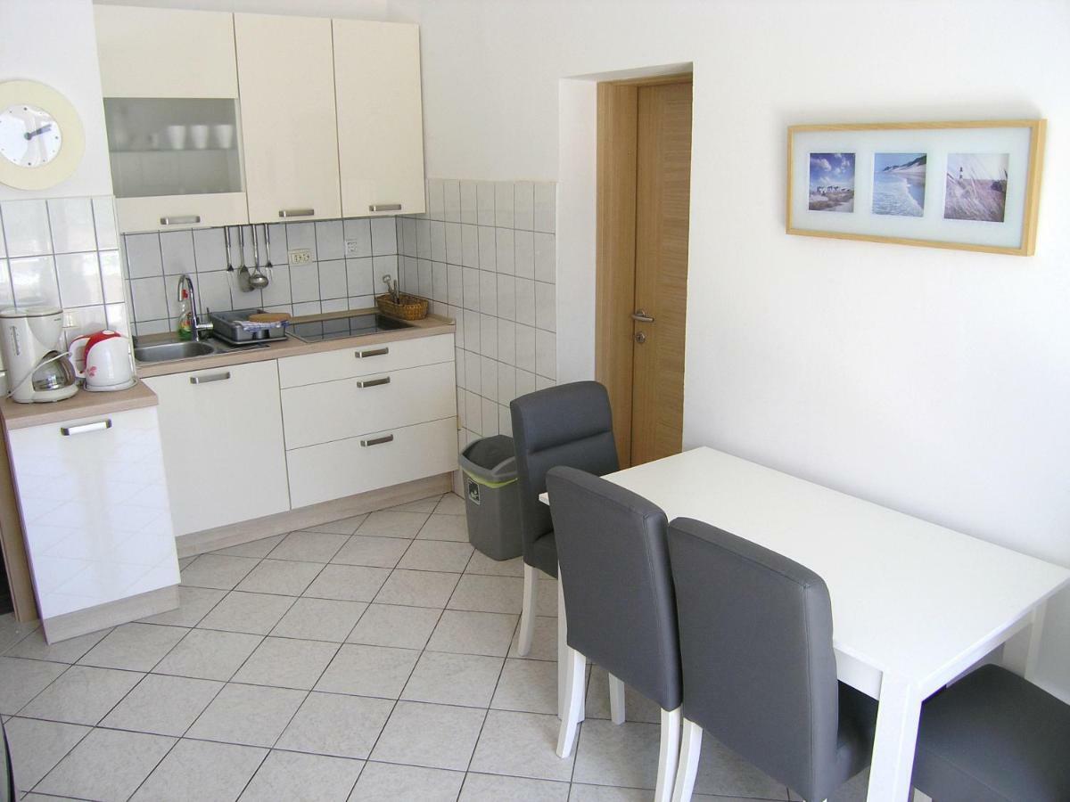 Apartments Sokolovic Krk Town Exterior foto
